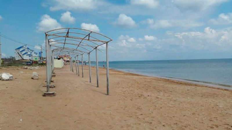 Крым без туристов: впечатляющие фото безлюдных пляжей