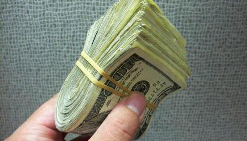 Долар став ще дешевшим Долар став ще дешевшим