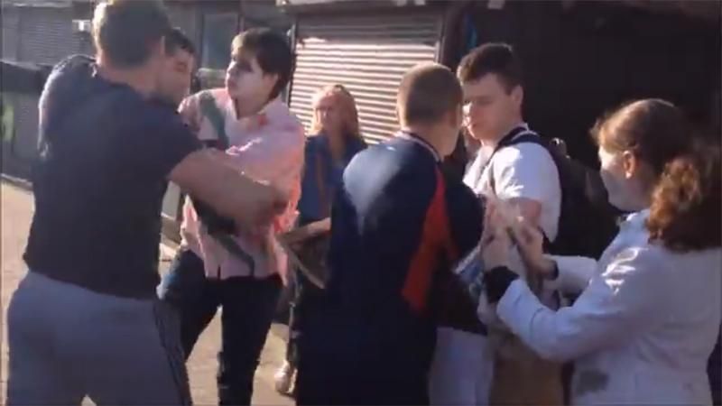 В Киеве опять подрались из-за газеты "Вести" В Киеве опять подрались из-за газеты "Вести"