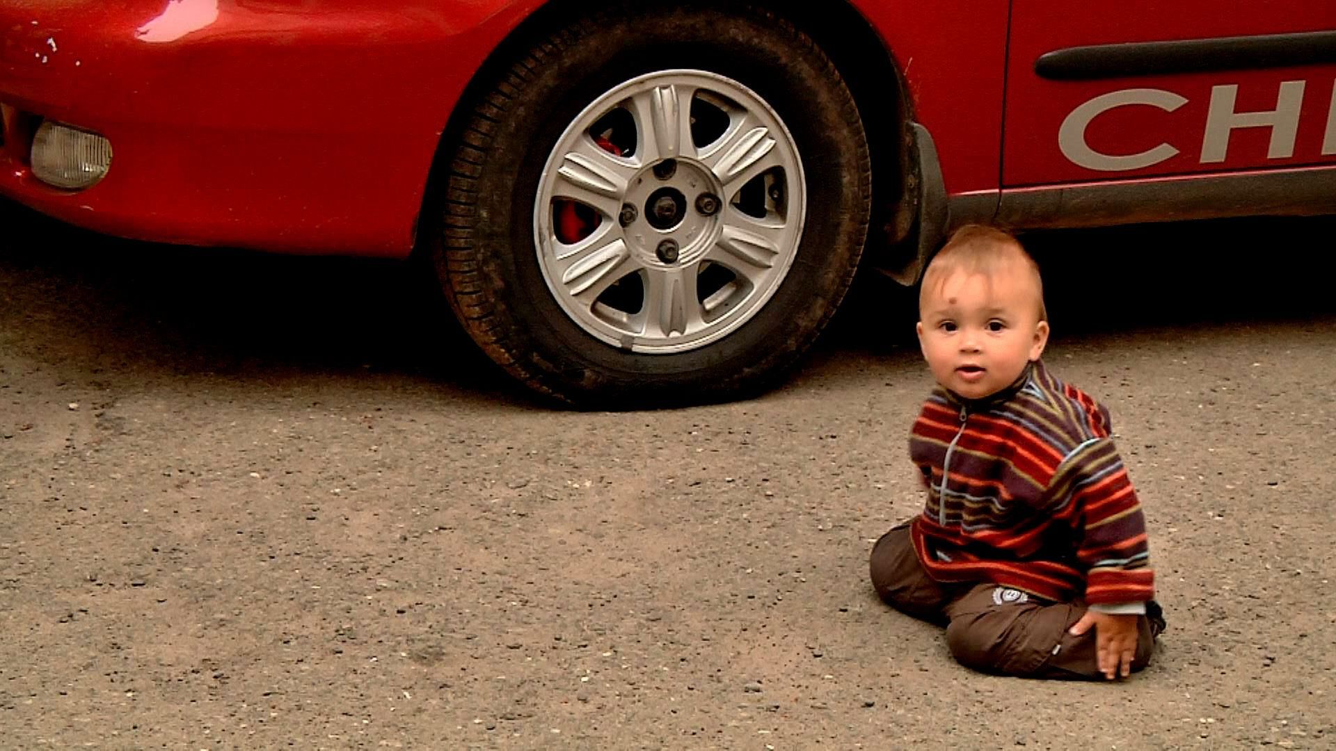 Волонтеры покинули свой дом ради помощи бойцам АТО Волонтеры покинули свой дом ради помощи бойцам АТО