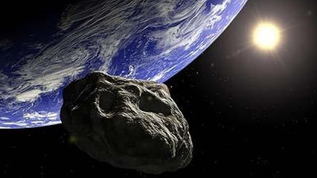 До Землі наближається великий астероїд До Землі наближається великий астероїд