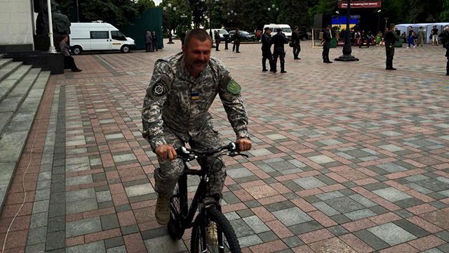 Комбат Береза тоже стал "велодепутатом"