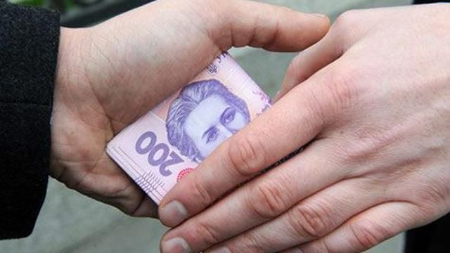 Один из начальников погранслужбы требовал у своих подчиненных 1000 гривен за право работать