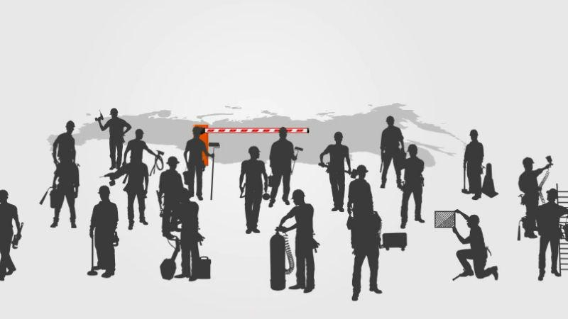 Трудовые мигранты массово бегут из России