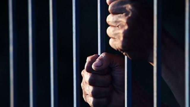 Коррупционеров нужно не только выявлять, но и сажать, — Соболев Коррупционеров нужно не только выявлять, но и сажать, — Соболев