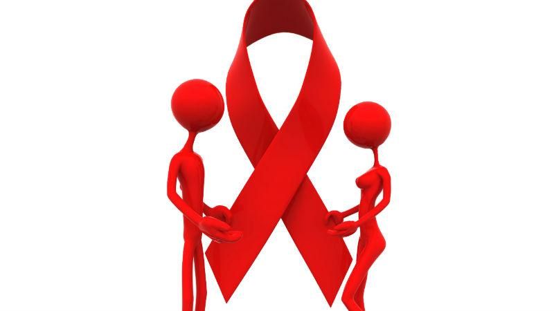 Життя майже мільйона ВІЛ-інфікованих українців під загрозою
