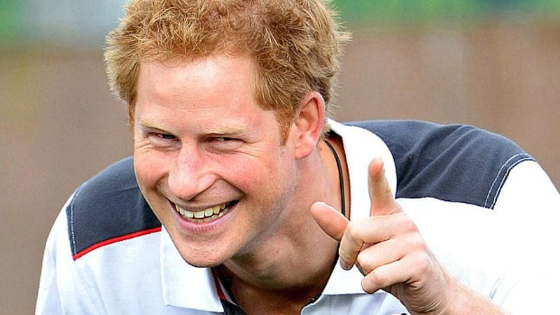 Принц Гаррі похуліганив з журналістом Принц Гаррі похуліганив з журналістом