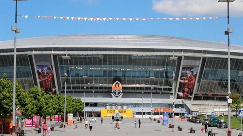 Ахметов восстановил для террористов "Донбасс Арену" Ахметов восстановил для террористов "Донбасс Арену"