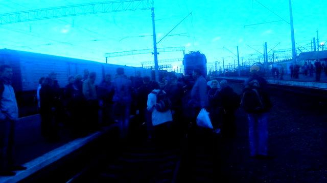 На Київщині люди перекрили залізницю: вимагають змінити розклад електричок На Київщині люди перекрили залізницю: вимагають змінити розклад електричок