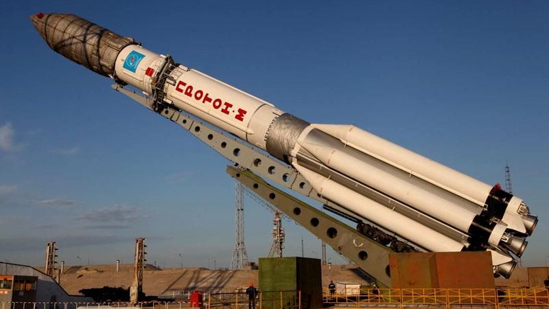 Стала известна причина падения российской ракеты-носителя "Протон"