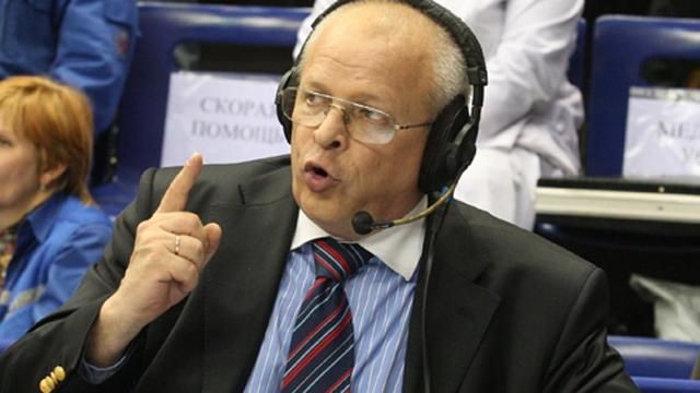 Російський коментатор в ефірі обізвав українського арбітра "виродком" Російський коментатор в ефірі обізвав українського арбітра "виродком"