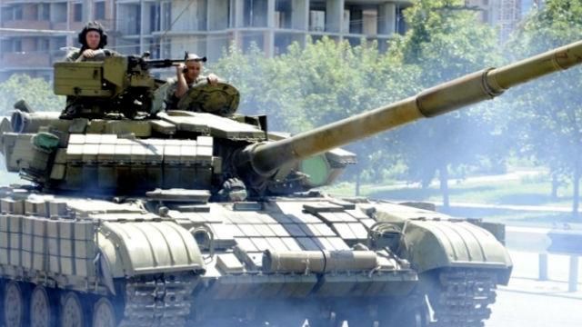 Боевики обстреливают украинские позиции из танков