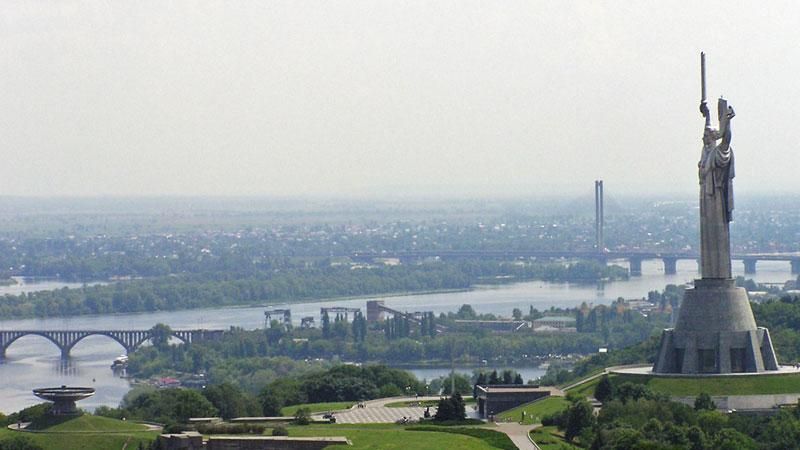 На Київ насувається черговий ураган На Київ насувається черговий ураган