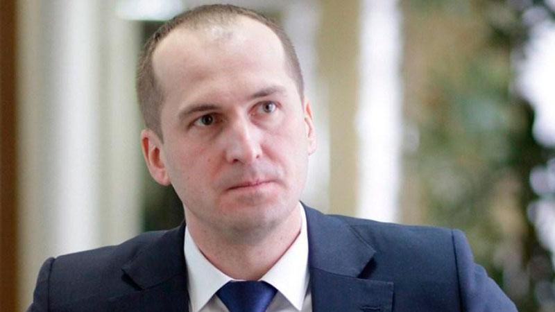 Екс-регіонали вимагають відставки міністра від "Самопомочі" Екс-регіонали вимагають відставки міністра від "Самопомочі"