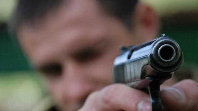 Главарь боевиков устроил пьяную стрельбу