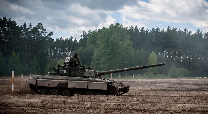 Танки и гранаты. Зрелищные тренировки военных перед зоной АТО Танки и гранаты. Зрелищные тренировки военных перед зоной АТО