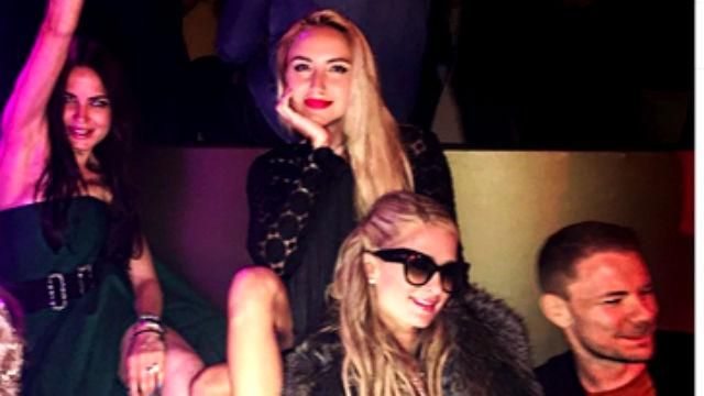 Донька головного ДАІвця відривається з Періс Хілтон Донька головного ДАІвця відривається з Періс Хілтон