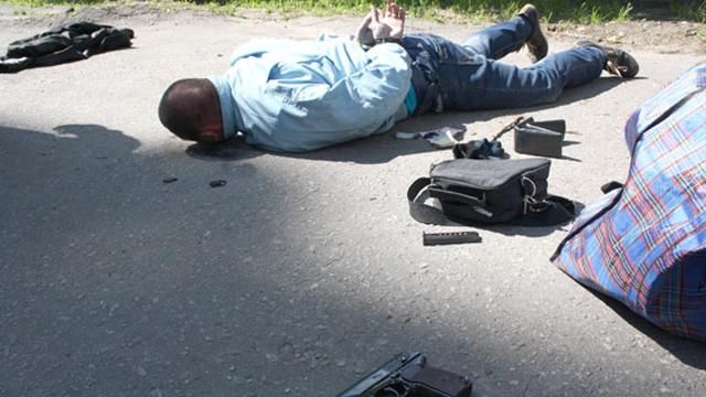 У Кременчуці пограбування ювелірного магазину закінчилось погонею та перестрілкою У Кременчуці пограбування ювелірного магазину закінчилось погонею та перестрілкою