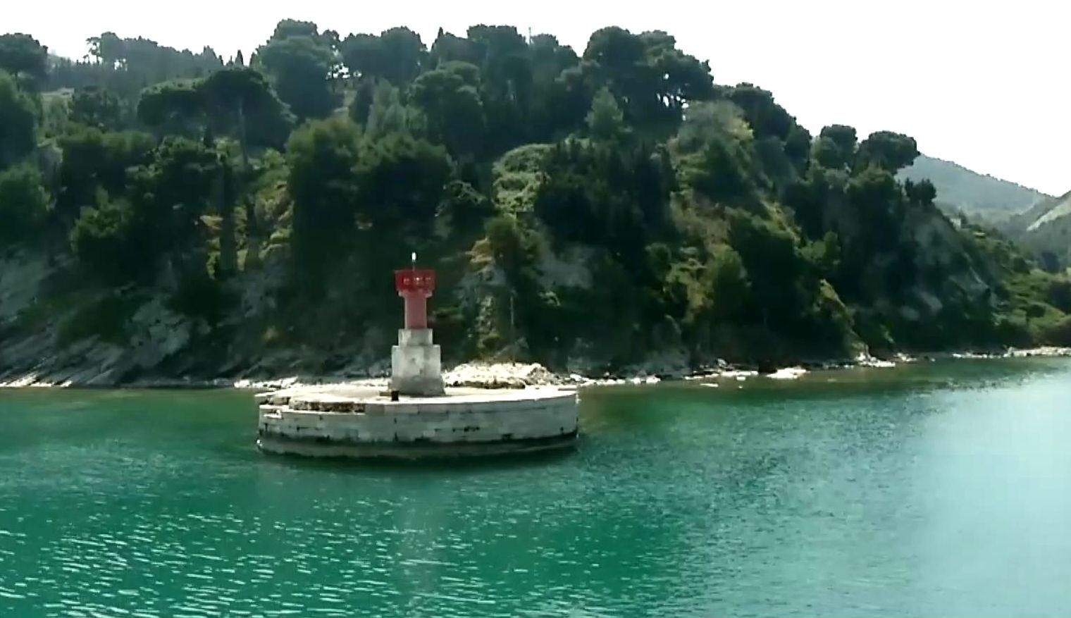 Албания превратит военную базу в туристическую аттракцию Албания превратит военную базу в туристическую аттракцию