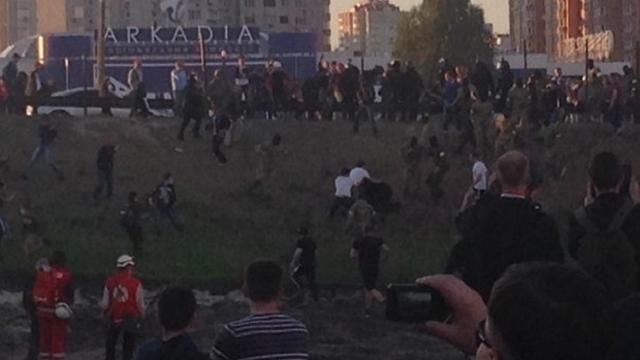 После столкновений в Киеве 15 правоохранителей попали в больницу
