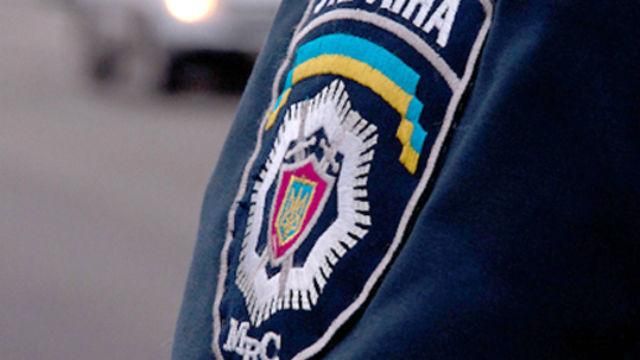 Озброєний чоловік захопив заручників в Одесі Озброєний чоловік захопив заручників в Одесі