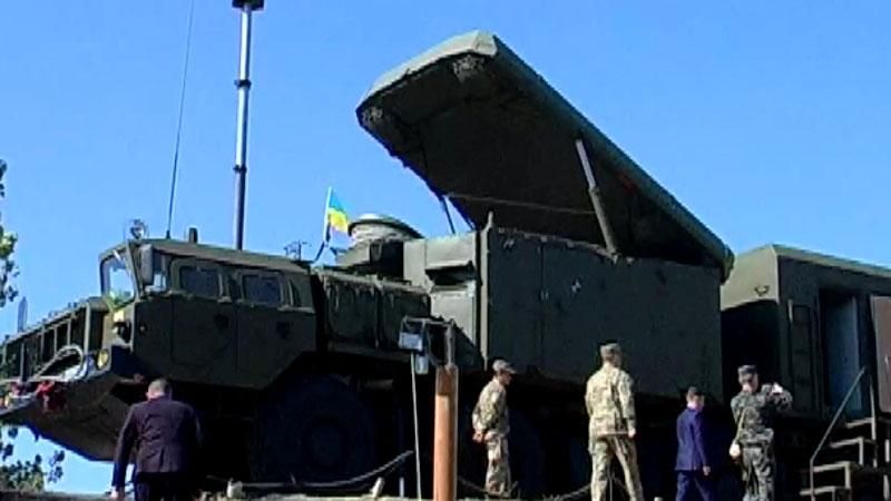 На Херсонщині тренуються стріляти з "Буків" На Херсонщині тренуються стріляти з "Буків"