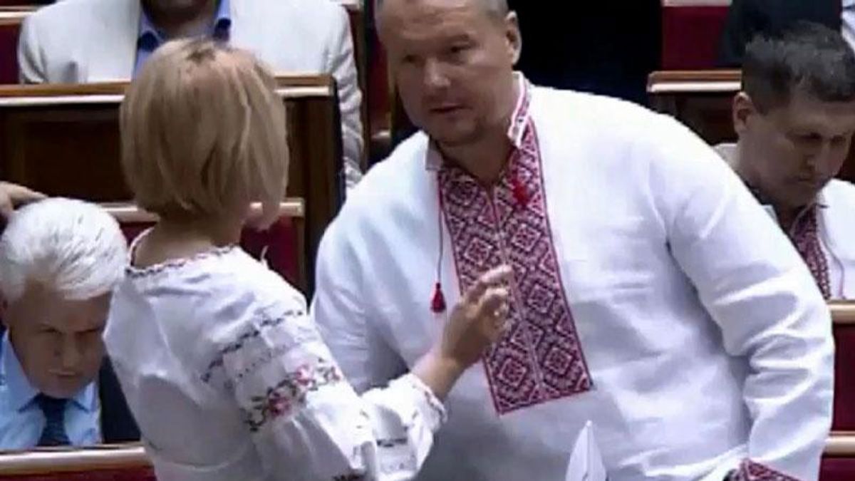 Гройсман насварив неслухняних депутатів Гройсман насварив неслухняних депутатів