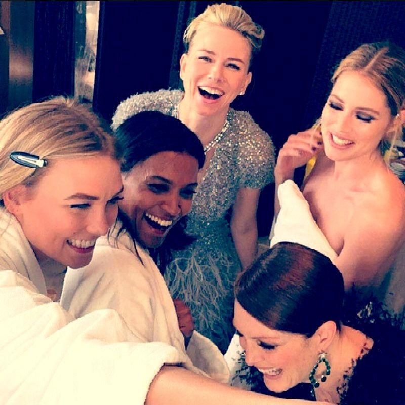 Пока не видят СМИ: как проводят время звезды Каннского фестиваля Пока не видят СМИ: как проводят время звезды Каннского фестиваля