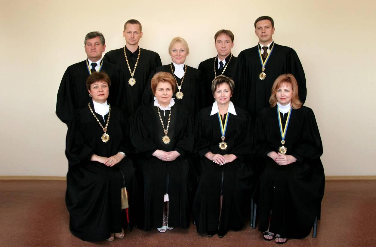 Судді масово звільняються через новообрану раду юстиції