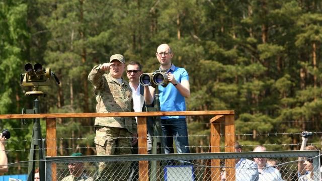 Як Яценюк святкує свій 41 день народження Як Яценюк святкує свій 41 день народження