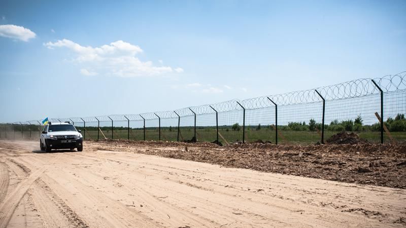 Як на кордоні з Росією виростає "Стіна" Як на кордоні з Росією виростає "Стіна"