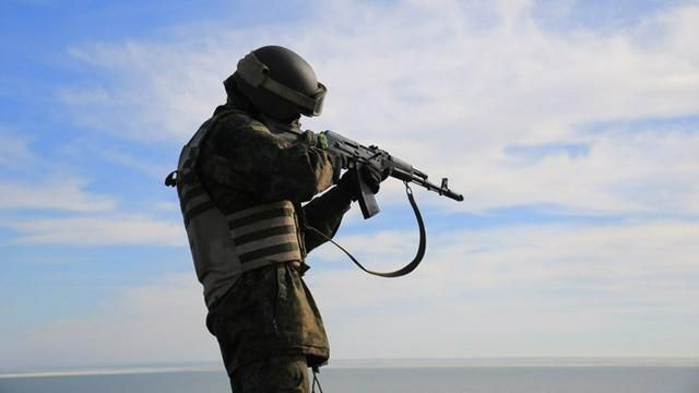 Диверсанти поранили двох українських бійців під Трьохізбенкою Диверсанти поранили двох українських бійців під Трьохізбенкою