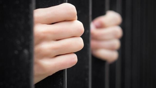 Бойовика "ДНР" з Хмельниччини посадили за ґрати на 10 років Бойовика "ДНР" з Хмельниччини посадили за ґрати на 10 років