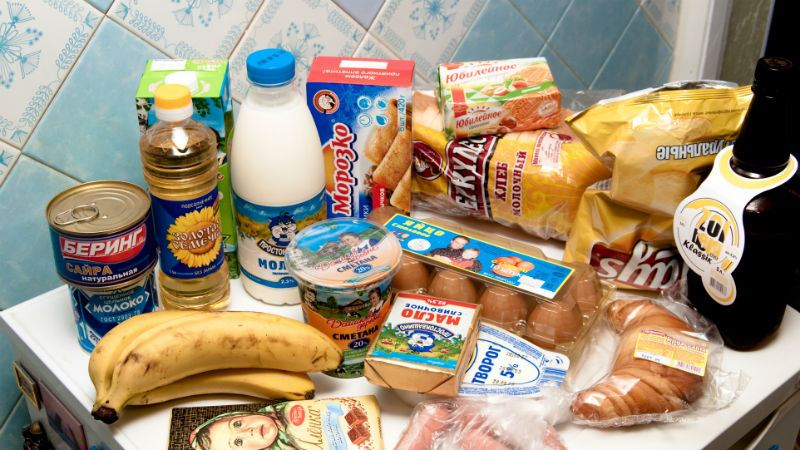 Луганские террористы меняют металлолом на продукты