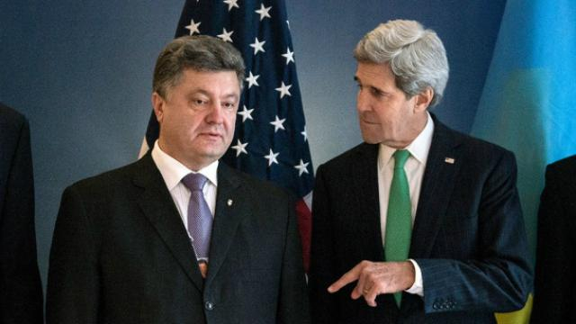 Порошенко обсудил с Керри ситуацию в Широкино