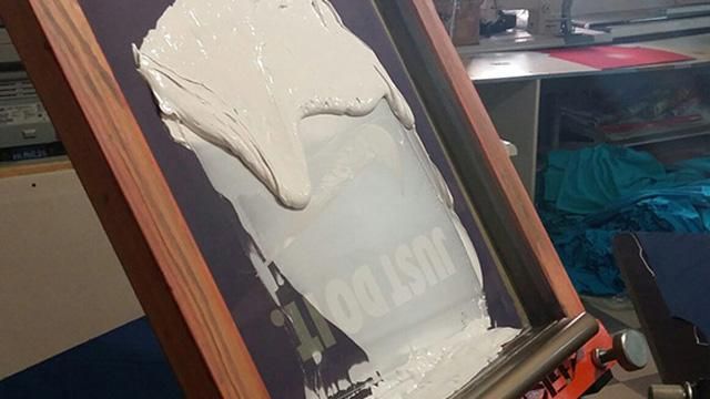 Міліція знайшла "контору", де виготовляли спортивний одяг світових брендів Міліція знайшла "контору", де виготовляли спортивний одяг світових брендів