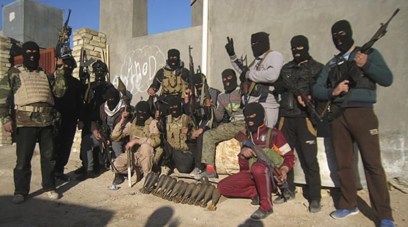 Боевики "Исламского государства" показательно казнили 400 человек