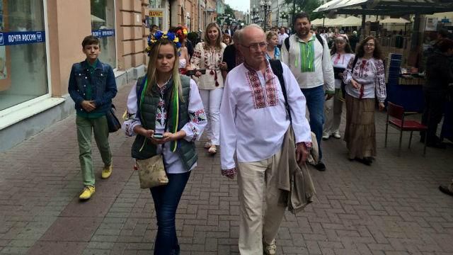 В Москве также устроили парад вышиванок