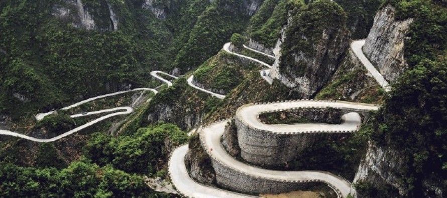 15 найбожевільніших доріг у світі