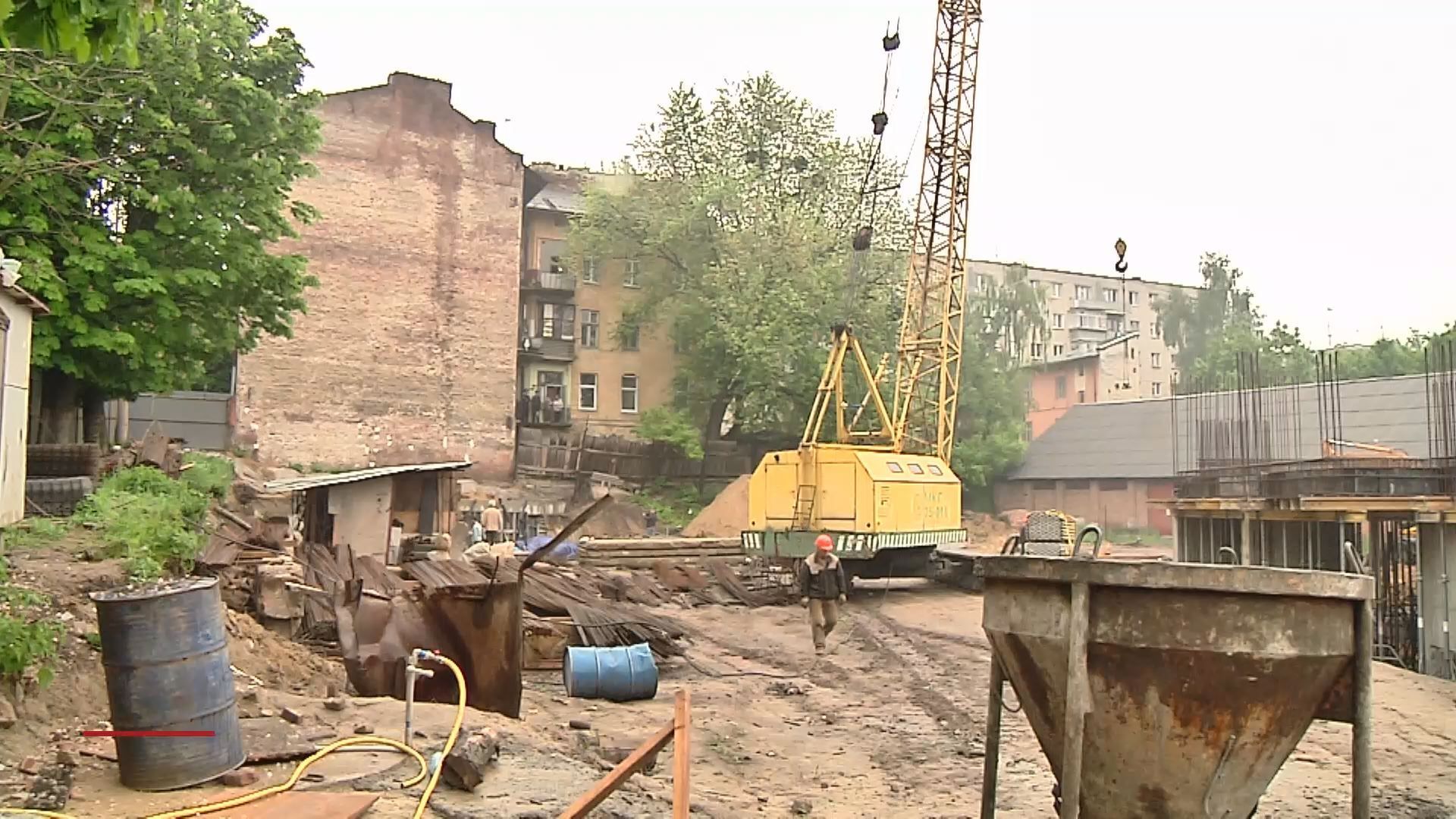 Корпорація "Ріел" взялась рятувати житловий будинок Корпорація "Ріел" взялась рятувати житловий будинок