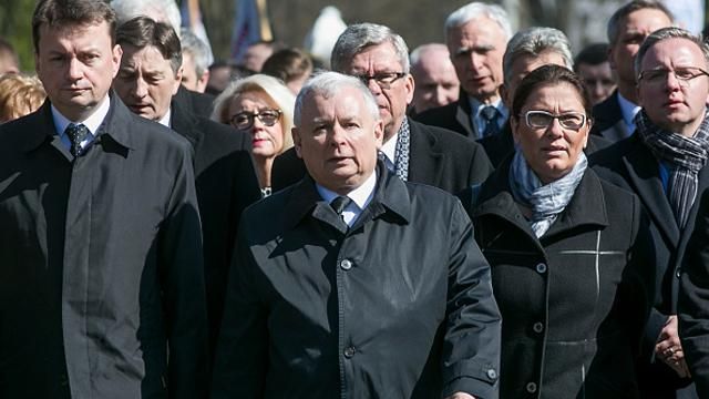 У Дуды обещают победить и на парламентских выборах У Дуды обещают победить и на парламентских выборах