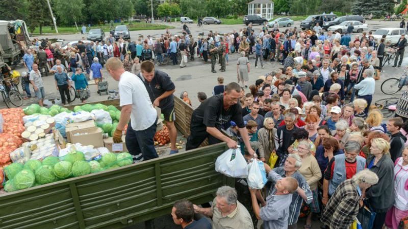 Разом із гуманітаркою Туреччина передала переселенцям російські товари