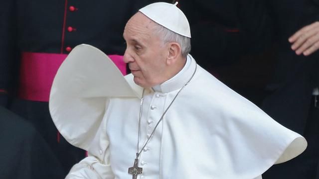 Папа Римський каже, що не дивиться телевізор і не користується інтернетом