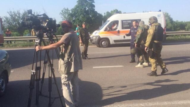Харківський убивця вимагає коридору в "ДНР". Він утримує двох чоловіків і одну дівчину