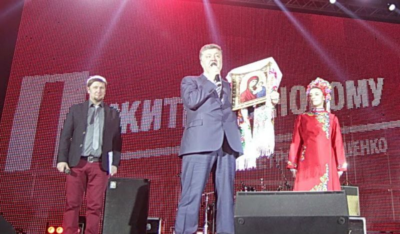 Порошенка висміяли до річниці його президентства Порошенка висміяли до річниці його президентства