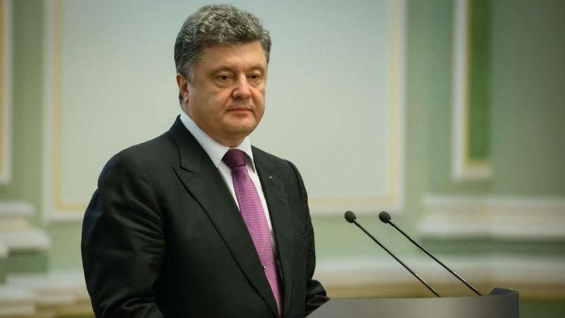 "Жить по-новому": политологи оценили год президентства Порошенко "Жить по-новому": политологи оценили год президентства Порошенко