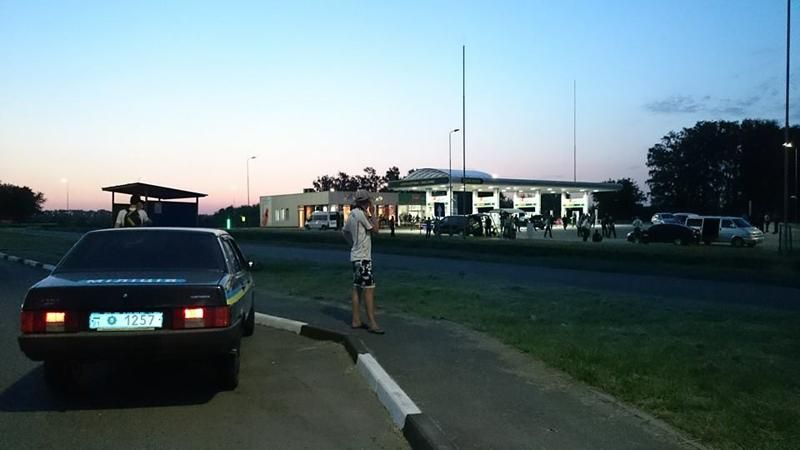 У міліції підтвердили — харківський терорист вимагав коридору до Захарченка У міліції підтвердили — харківський терорист вимагав коридору до Захарченка