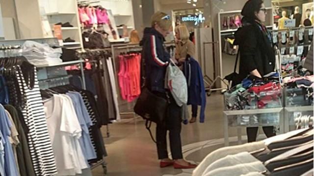 Гонтареву поймали на шопинге в Риге Гонтареву поймали на шопинге в Риге