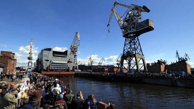 Россия отказалась от французских "Мистралей" Россия отказалась от французских "Мистралей"