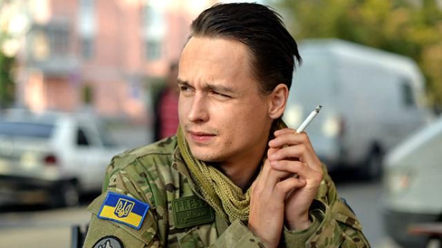 Российский актер, что воюет в рядах сил АТО, получил украинское гражданство